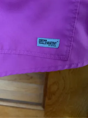 Grey's Anatomy by barco vneck 2 pocket scrub top in pink size small thumbnail 5