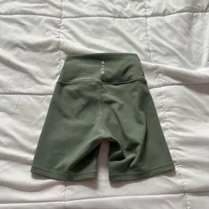 Wilo the Label Bike Shorts Spandex Womens Xs Green Yoga‎ Activewear Gym Running thumbnail 6