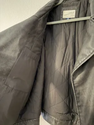 Universal Threads Leather jacket thumbnail 4