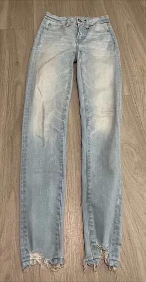 American Eagle Outfitters Light Wash Skinny Jeans thumbnail 1