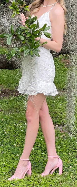 Showpo White lace dress thumbnail 2
