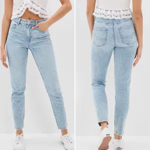 AMERICAN EAGLE Women’s AE Strigid Mom Jean in Blue Breeze Wash Denim Size 4L thumbnail 5