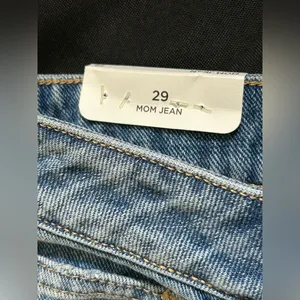 PacSun Black Rose Embroidered Distressed Women's Mom Denim Jeans SZ 29 Brand New thumbnail 10