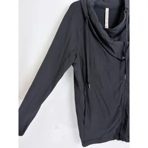 Lululemon Black Wrap Jacket Cowl Neck Asymmetrical Zip Size 12 thumbnail 4