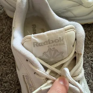 Vintage Reebok Classic Harman Run White Leather Gum Sole Sneakers thumbnail 5