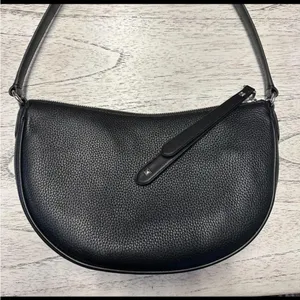 Michael Kors Black Leather Purse thumbnail 9