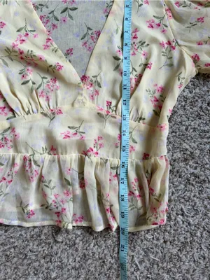 Lulu's Pale Yellow Floral V-Neck Ruffle Peplum Blouse Cropped Pastel Spring thumbnail 6