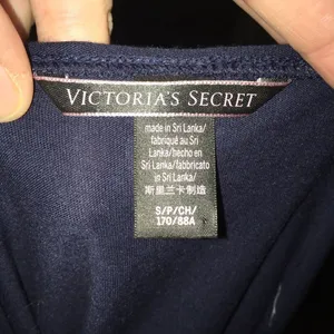 Victoria’s Secret S navy and glitter pink Crush cropped T-shirt thumbnail 3