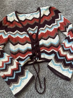 Le Lis Multicolor Chevron Lace-Up Cardigan in Cream, Rust, Burgundy & Light Blue thumbnail 2