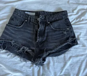 Zara Black Distressed High-Rise Denim Shorts thumbnail 1