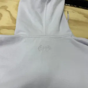 Glossier Limited Edition Embroidered Lavender Hoodie XS Oversized Women's thumbnail 6