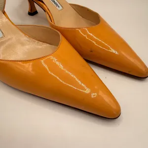 Manolo Blahnik Carolyne Orange Patent Leather Slingback Kitten Heels Size 36.5 thumbnail 3