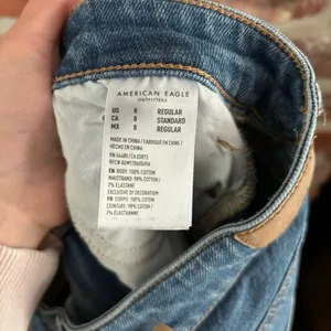 American Eagle Mom Straight Jeans High Rise Medium Wash thumbnail 9