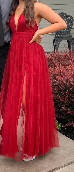 Windsor Red Silk Prom / Formal Dress thumbnail 4