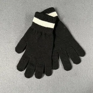 Asics‎ Womens L/XL Black White Knit Stripe Gloves ZC831-9001 NWT thumbnail 4