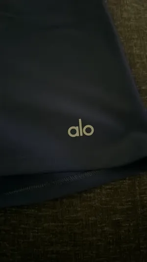Alo Yoga Shorts thumbnail 2