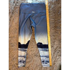 Aerie Chill Play Move Blue Mountain Landscape Print High Waisted Leggings M thumbnail 3