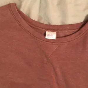 T thumbnail 6