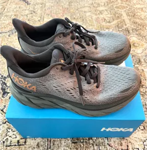 Hoka Clifton 8 6.5 Women’s Black thumbnail 1