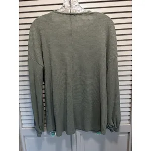 BTFBM Green Thermal Long Puff‎ Sleeve Top Big Buttons Size Medium Crew Soft thumbnail 5