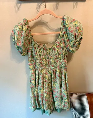 Altar’d State Green Floral Cutout Romper Lined XS NWOT thumbnail 1