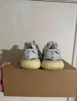 Adidas Yeezy Boost 350 Zebra thumbnail 3