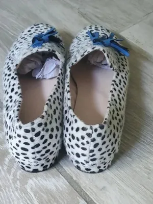 NWOT Dalmatian Print Tassel Loafers Size 40 thumbnail 6