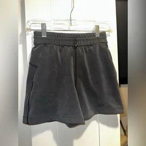 NWT Lululemon Softstreme High-Rise Short 4" -Black $78 MSRP thumbnail 11