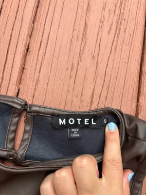 Motel brown leather cropped tank thumbnail 2