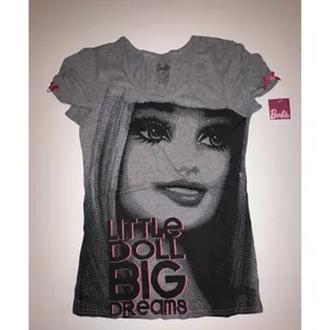 Barbie Mattel Little Doll Big Dreams Tee‎ Shirt Gray Large Juniors Slim NWT thumbnail 5