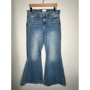 7 For All Mankind Low Rise Flare Jeans Size 31 thumbnail 2