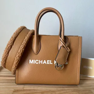 Michael Kors Purse thumbnail 1