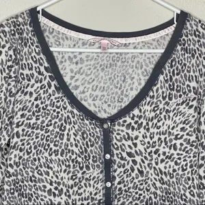 Victoria’s Secret‎ Animal Print Henley Shirt thumbnail 6