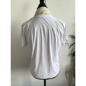 Lululemon Athletica Women's‎ T-Shirt Size 8 thumbnail 2