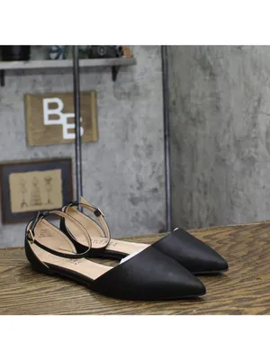 NWT Journee Collection Reba Buckle Pointed Toe Ballet Flats REBA-WD Black 7.5W thumbnail 2