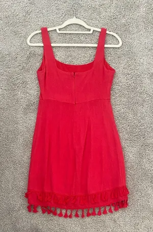 Lulu’s Red Dress thumbnail 3