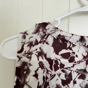 NWOT Violet & Claire women's brown white floral‎ ruffle sleeveless blouse medium thumbnail 7