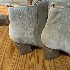Marc Fisher LTD Oshay Tan Suede Pointed Toe Ankle Boots Women’s Size 13 thumbnail 3