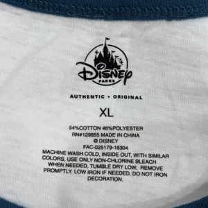 Disney Parks “Mickey Balloon Makers” Graphic Tee Plus Size XL thumbnail 4