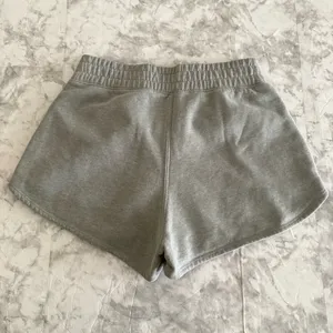 Gray Women's Hollister Shorts thumbnail 2