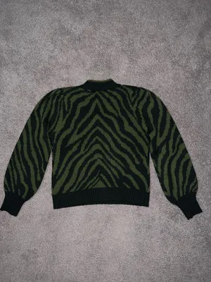 Cloud Chaser Green and Black Knit Pullover Sweater thumbnail 2