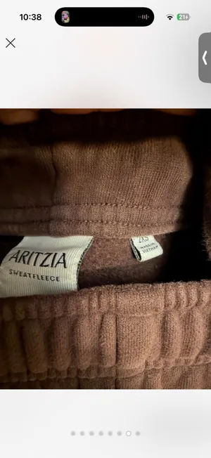Aritzia hoodie and jogger sweatpants thumbnail 7