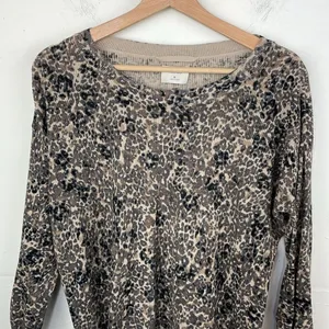 Aritzia Wilfred Balzac Leopard print light sweater size Medium thumbnail 2