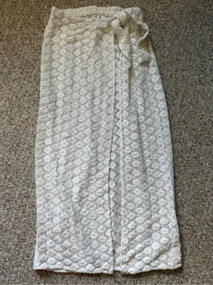 Cotton On Body Open Mesh Beach Sarong Wrap Skirt White Knit Size Women’s Medium thumbnail 5