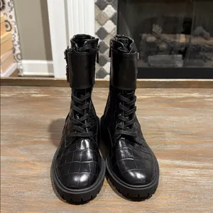 Vince Camuto Fawdry Black Croc Combat Boots Size 5.5 Lug Sole Leather Grunge‎ thumbnail 7