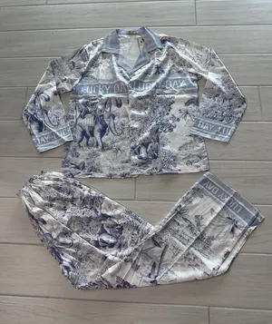 Printed of wildlife pajamas set thumbnail 1