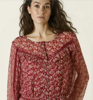 NWOT..American Eagle Women's Boho Peasant Bell Sleeve Burgundy Floral Blouse thumbnail 1