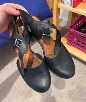 Born Concept Clogs thumbnail 1