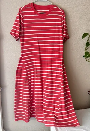 Red and White Striped Short-Sleeve A-Line Dress thumbnail 1