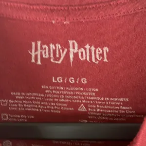 Harry Potter burgundy graphic tee shirt woman’s size large thumbnail 4